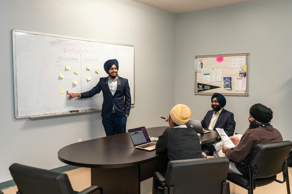 Graphiste freelance à Paris : votre partenaire créatif idéal